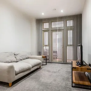 Budget 1 Bed In Central Apartment Doncaster
